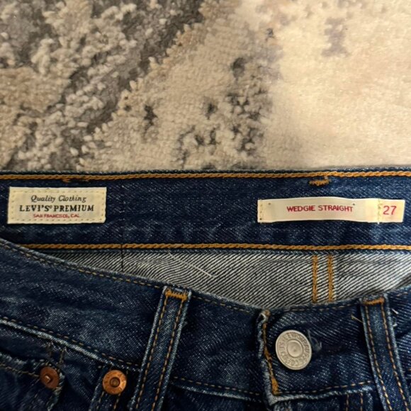 Vintage Levi's Straight Jean - Picture 2 of 3